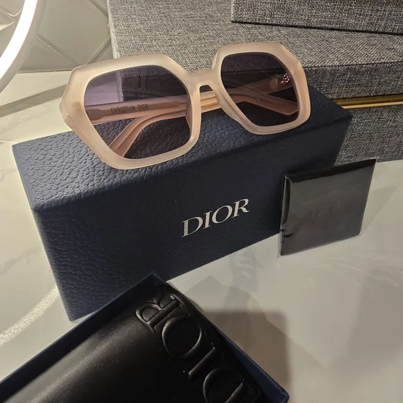 Dior | Accessories | Dior Midnight Pink Matte Sunglasses Nib  display picture 1
